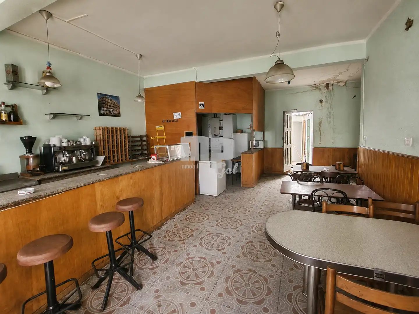 Cocina de Edificio en venta en Vigo 