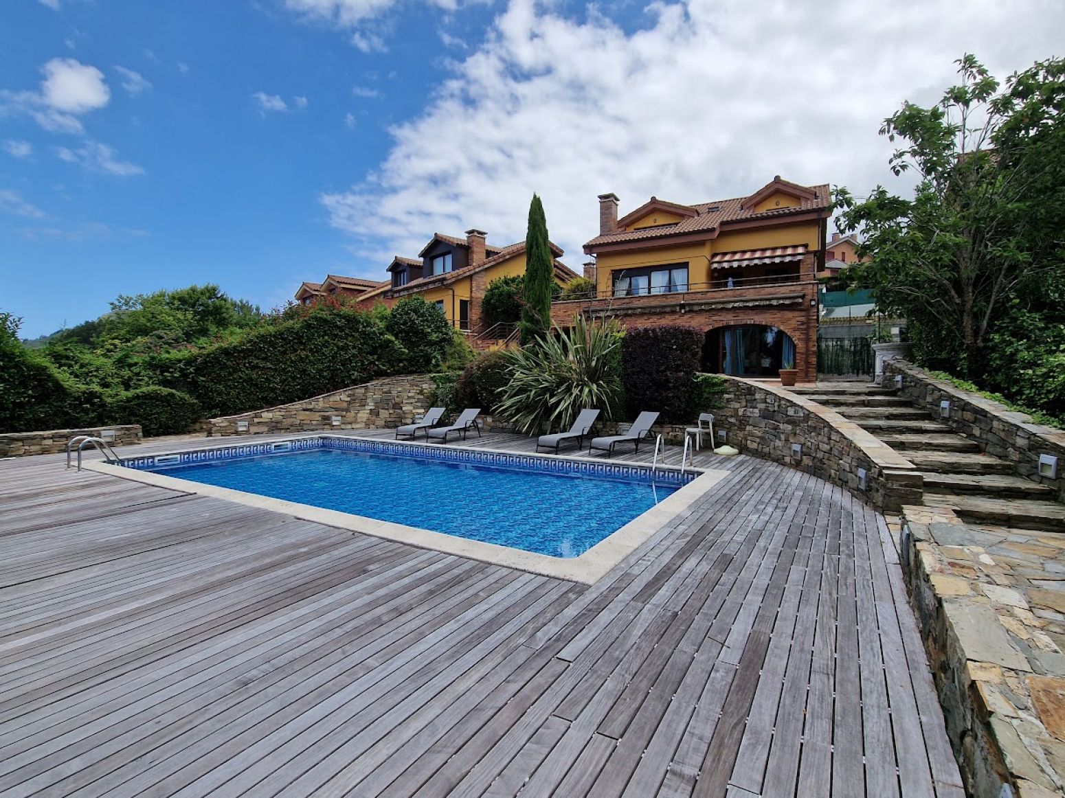 Piscina de Casa o xalet en venda en Piélagos amb Calefacció, Parquet i Terrassa