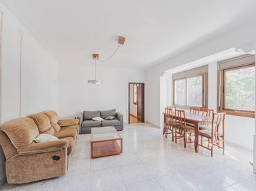 Wohnung mit Balkon zum Verkauf in Carrer de València