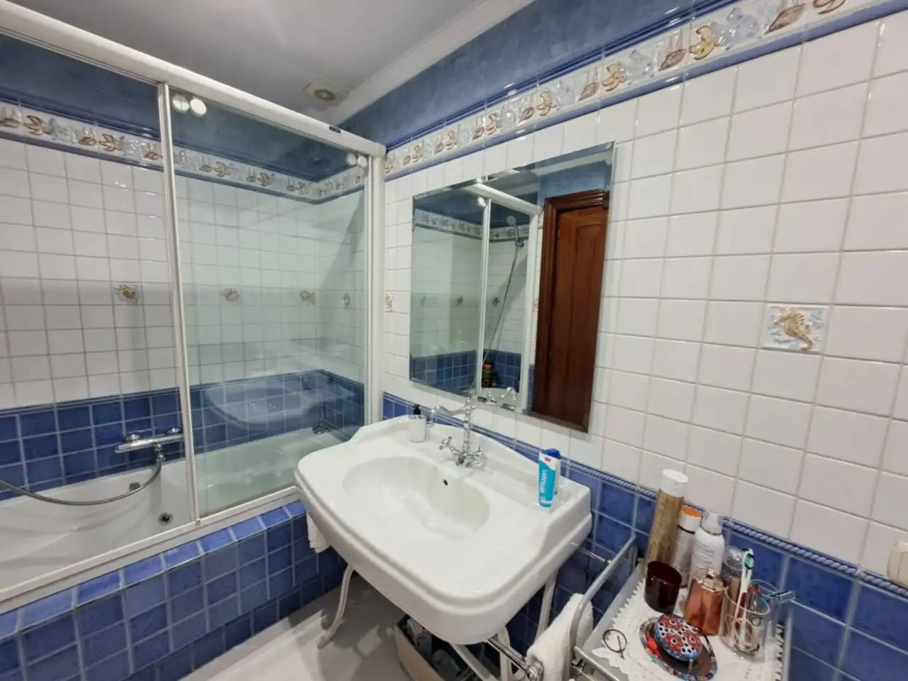 Bathroom of Flat for sale in Burgos  with Heating, Terrace and Alarm