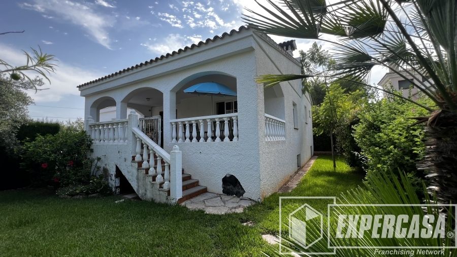 Exterior view of House or chalet for sale in Oropesa del Mar / Orpesa  with Heating, Terrace and Storage room