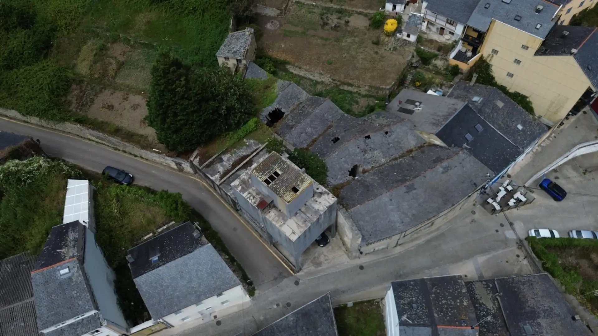 Vista exterior de Nau industrial en venda en Ribadeo
