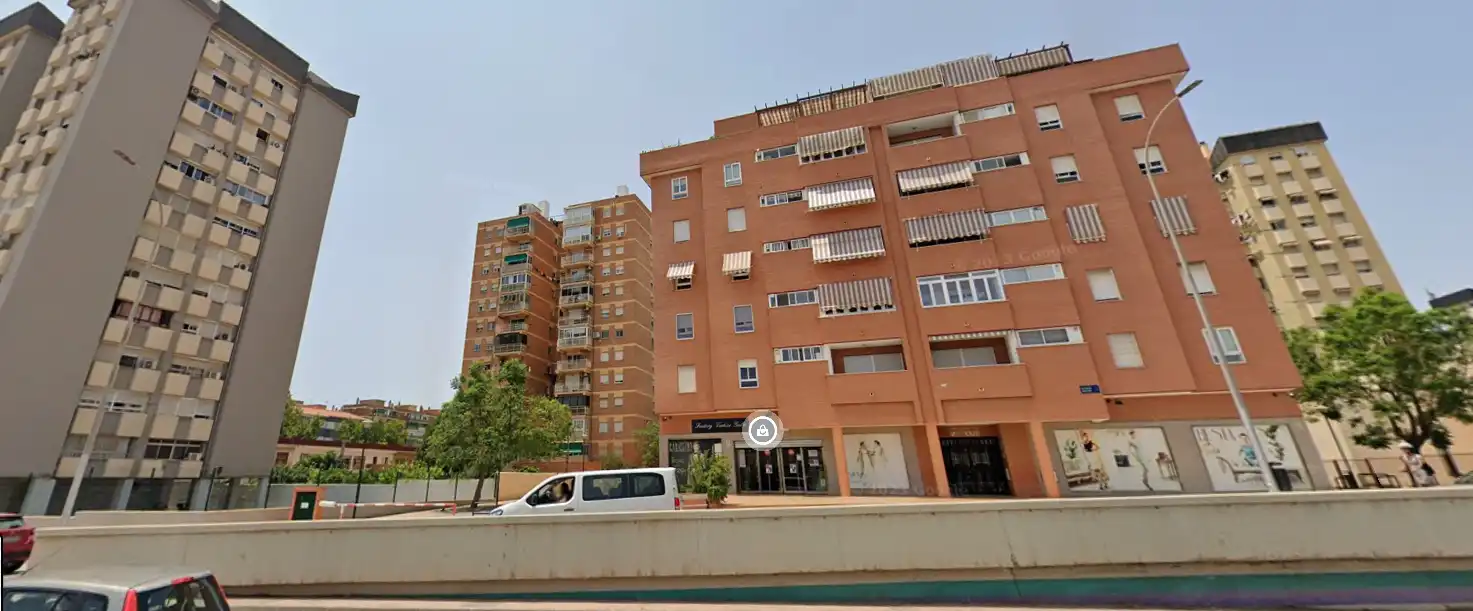 Vista exterior de Piso en venta en Málaga con Terraza