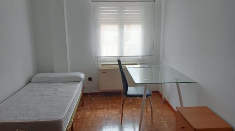 Foto 3 de Piso de alquiler en Avda de Madrid - Pº de la Estación, Jaén