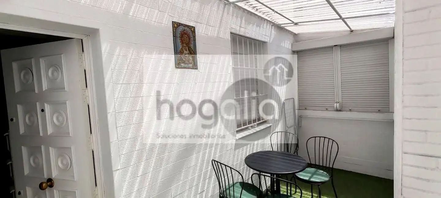 Terrasse von Erdgeschoss zur Miete in Sur