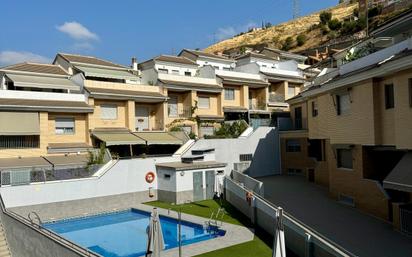 Vista exterior de Casa o xalet en venda en  Granada Capital amb Aire condicionat i Terrassa