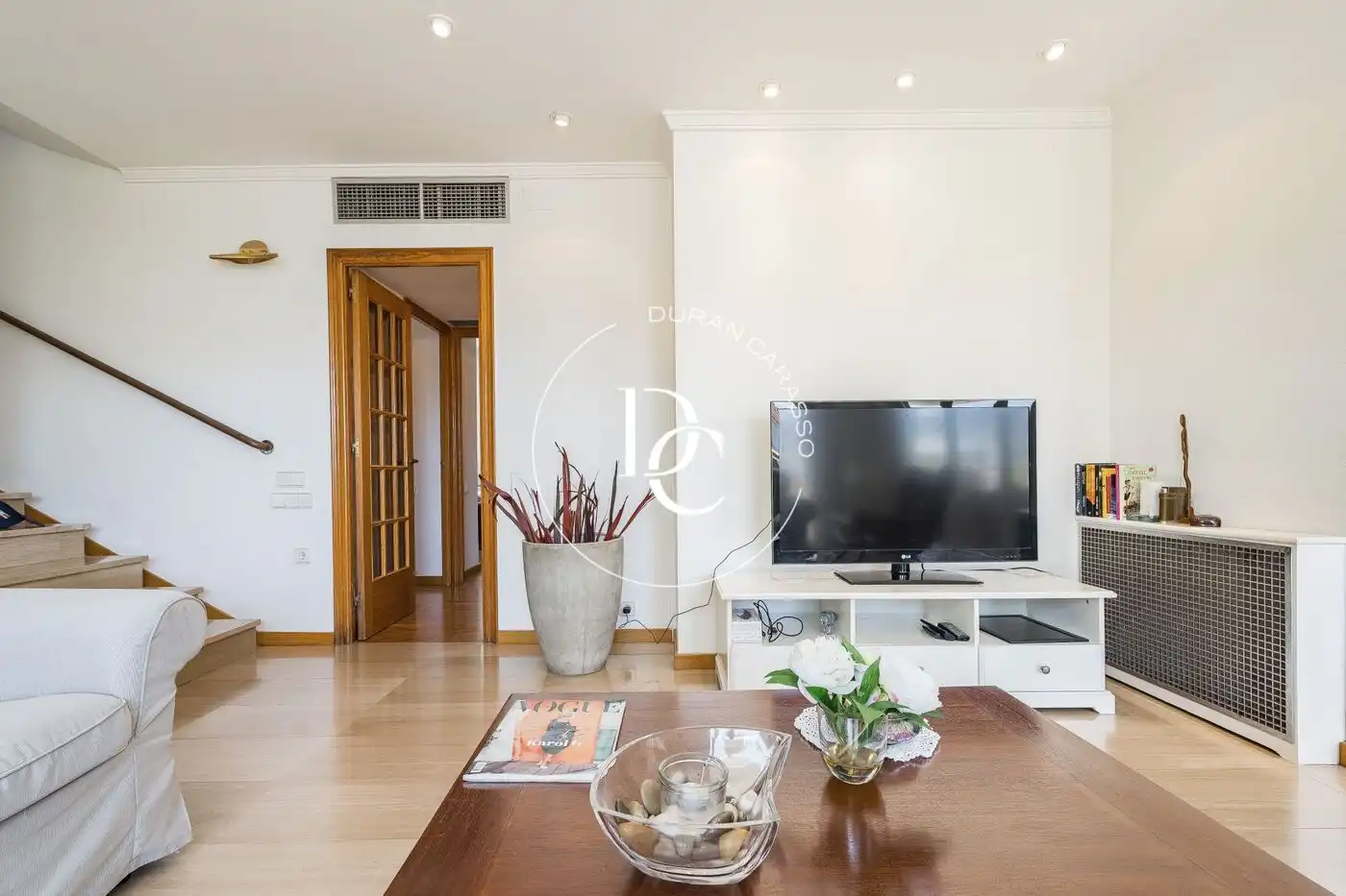 Sala d'estar de Dúplex en venda en Sitges amb Aire condicionat, Calefacció i Jardí privat
