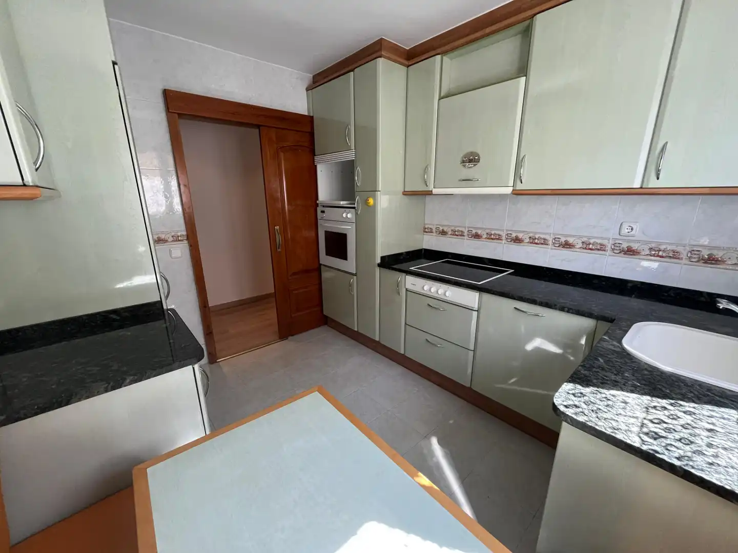 Kitchen of Flat for rent in Escaldes – Engordany  with Heating, Parquet flooring and Furnished