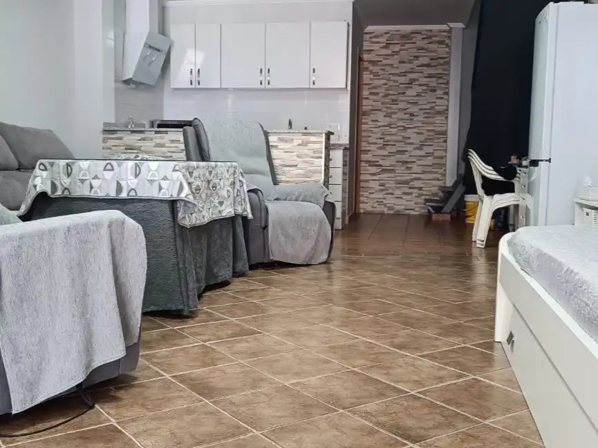 Cuina de Local en venda en Huelva amb Aire condicionat, Calefacció i Moblat