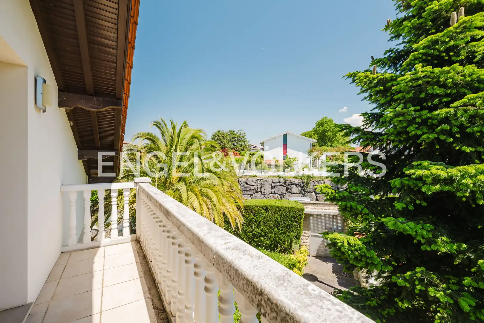 Terraza de Finca rústica en venta en Hendaye con Aire acondicionado, Calefacción y Jardín privado