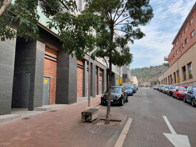 Local comercial en Alquiler en Carrer Miquel Martí i Pol en Sallent