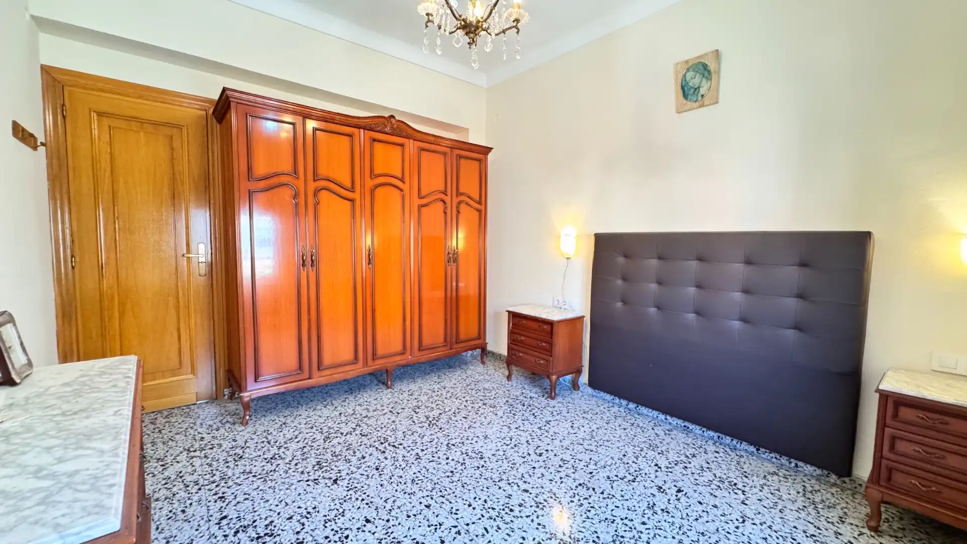 Bedroom of Apartments for sale in Valencia  with Furnished, Oven and Washing machine