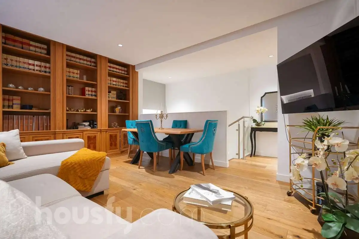 Living room of Duplexes for sale in Madrid  with Air Conditioner, Heating and Storage room