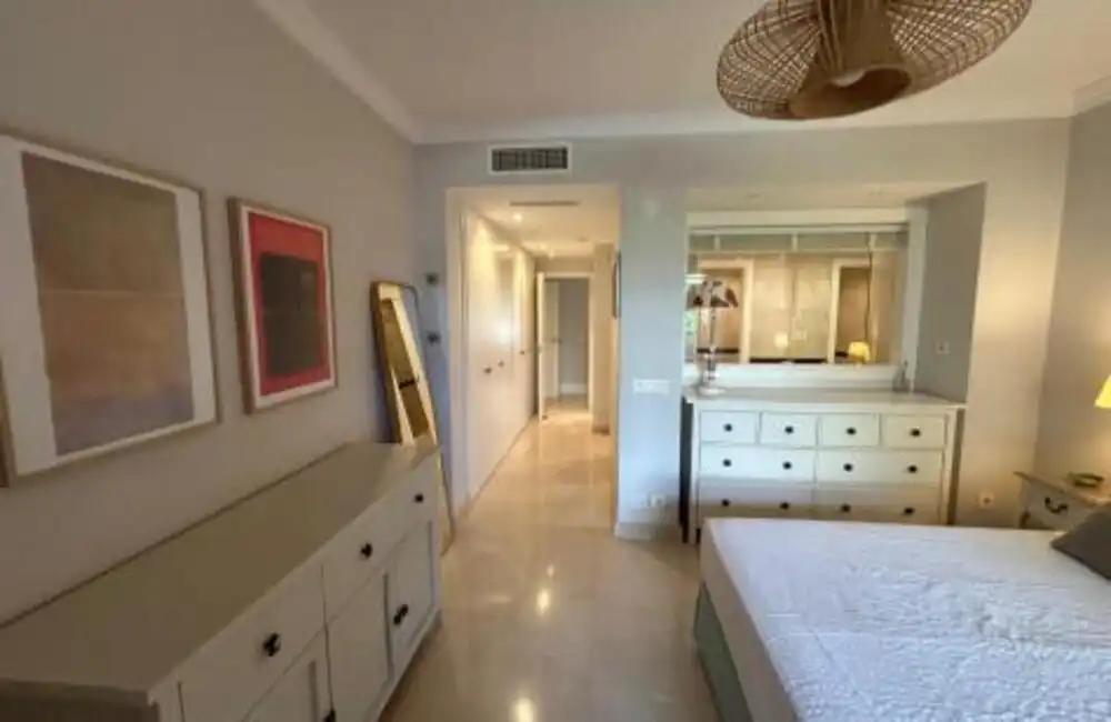 Dormitori de Planta baixa de lloguer en Marbella amb Aire condicionat, Terrassa i Traster