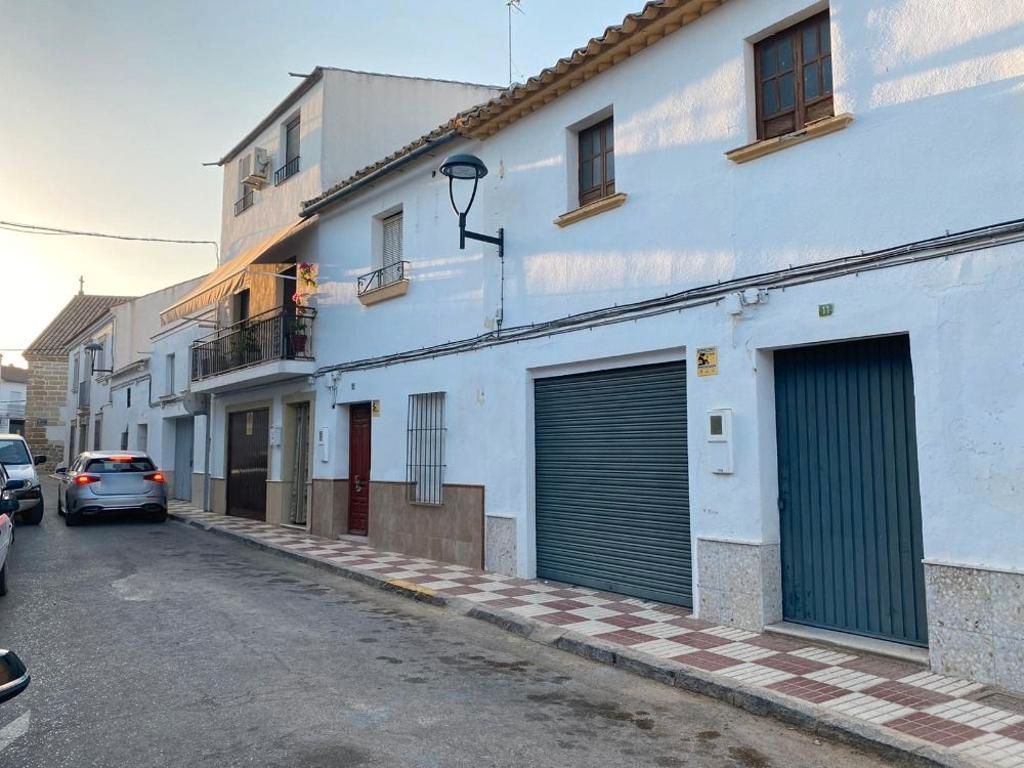 Exterior view of House or chalet for sale in Lopera