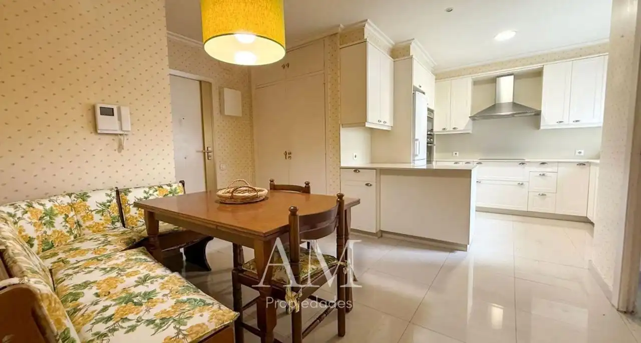 Kitchen of Flat for sale in Vigo   with Heating and Storage room