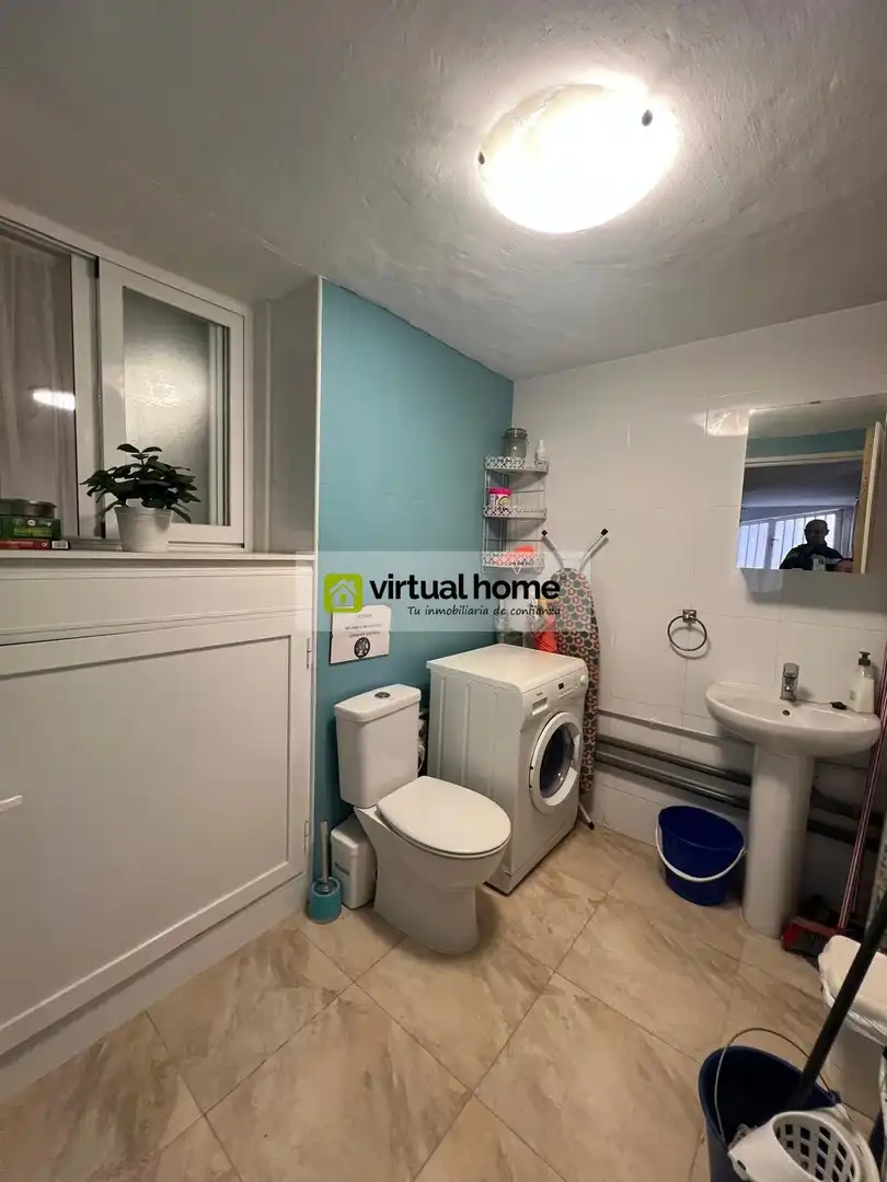 Baño de Planta baja en venta en Benidorm con Aire acondicionado, Trastero y Amueblado