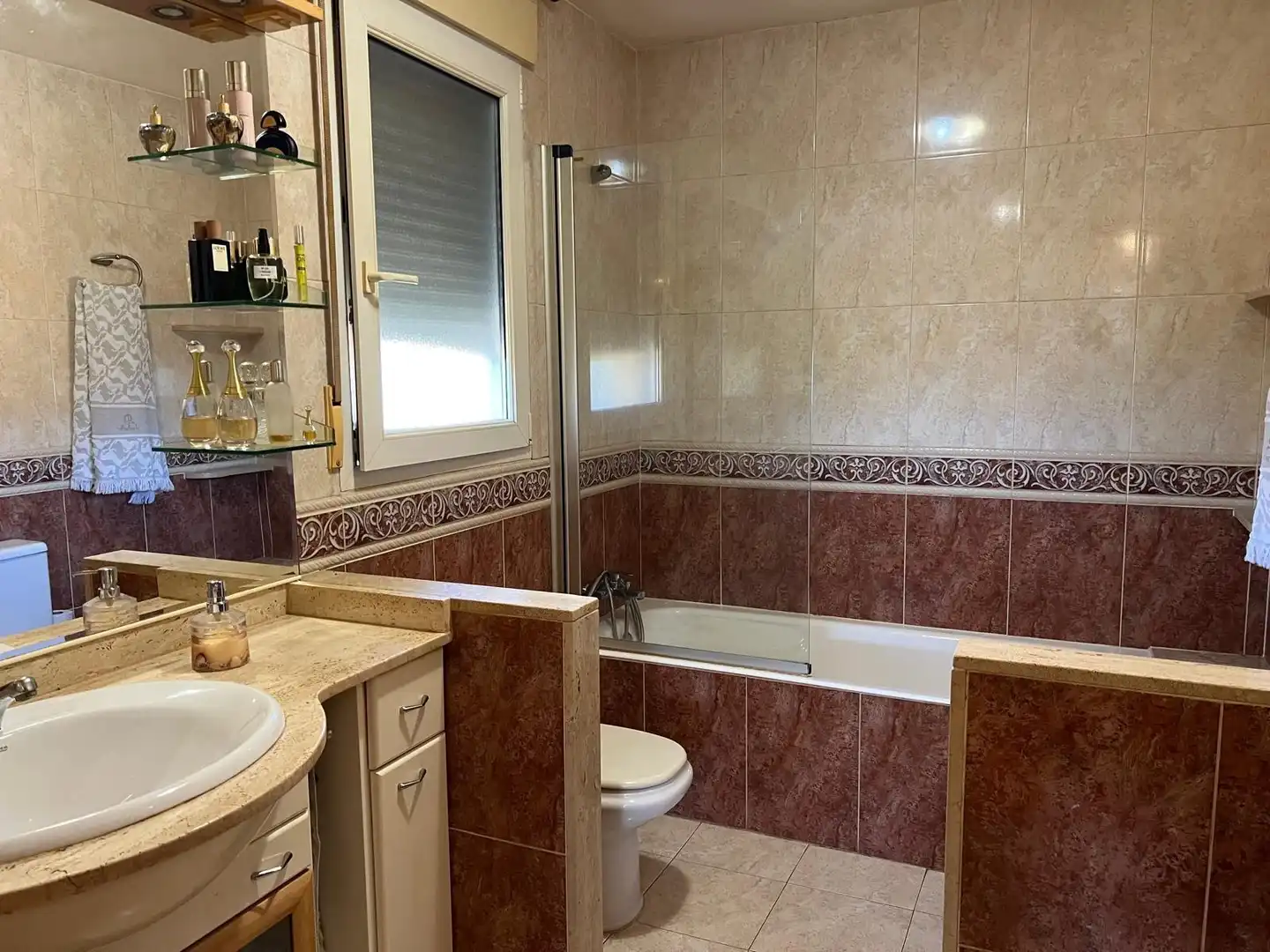 Bany de Casa o xalet en venda en Ontinyent amb Calefacció, Parquet i Terrassa