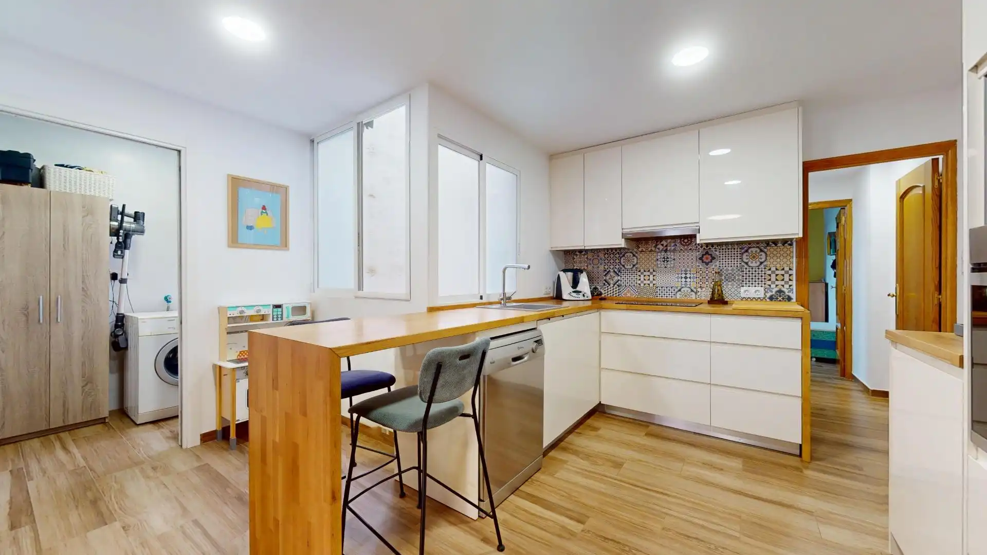 Kitchen of Flat for sale in Elche / Elx  with Air Conditioner and Balcony
