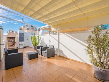 Attique avec piscine à vendre à Calle García Lorca 10