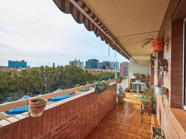 Piso con balcón en venta en Gran Vía CORTS CATALANES