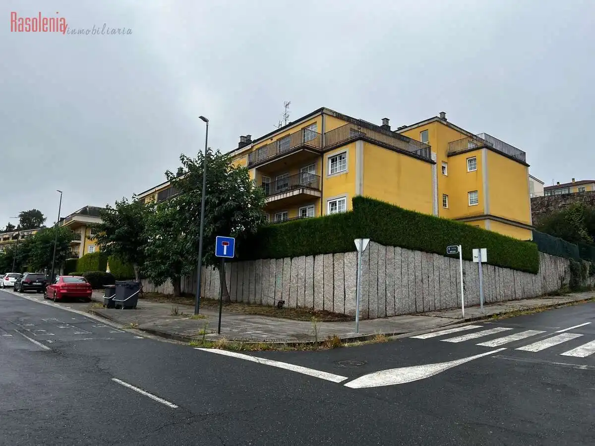 Vista exterior de Pis en venda en A Coruña Capital  amb Calefacció, Traster i Balcó