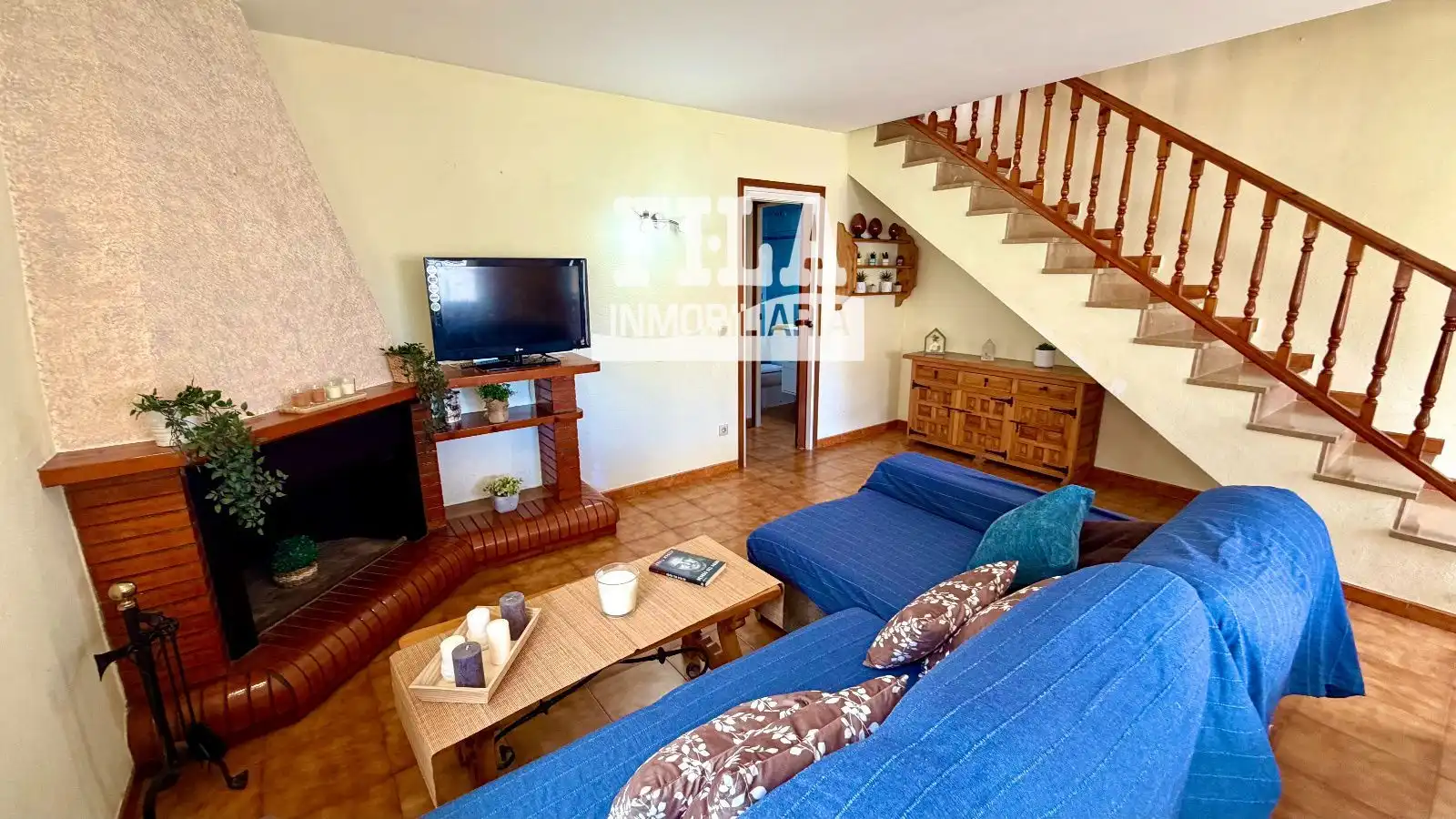 Sala d'estar de Casa o xalet en venda en Cunit amb Aire condicionat, Calefacció i Jardí privat