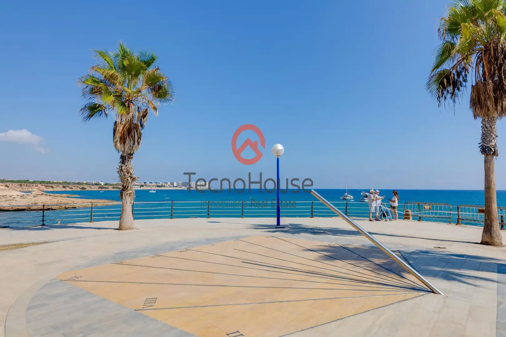 Vista exterior de Casa adosada en venta en Orihuela con Aire acondicionado, Jardín privado y Amueblado