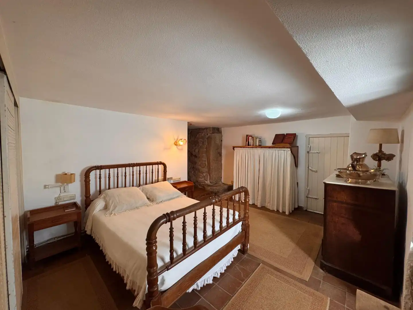 Habitación de Casa o chalet en venta en Pontevedra Capital  con Calefacción, Jardín privado y Terraza