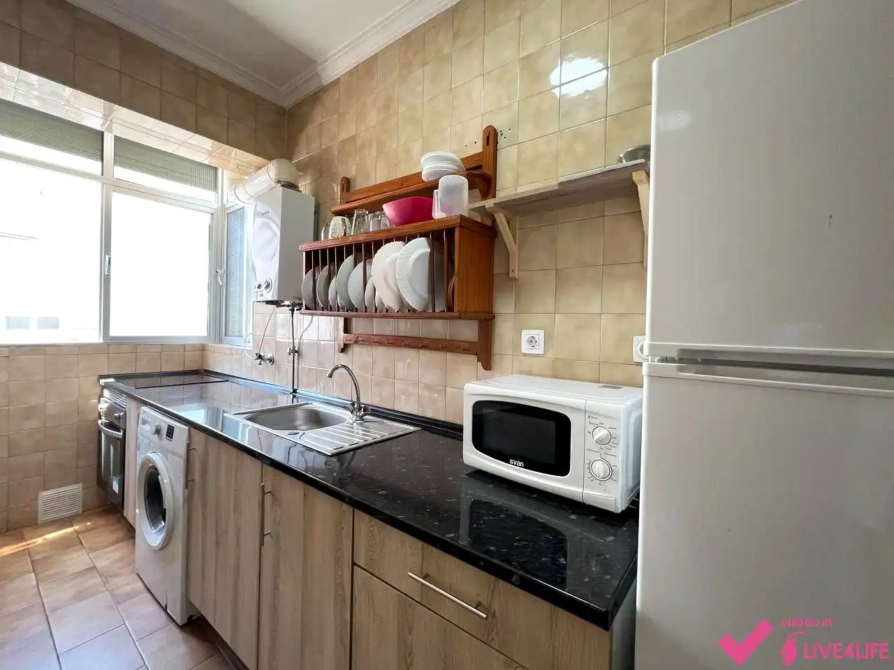Cocina de Piso para compartir en Sevilla con Aire acondicionado, Calefacción y Amueblado