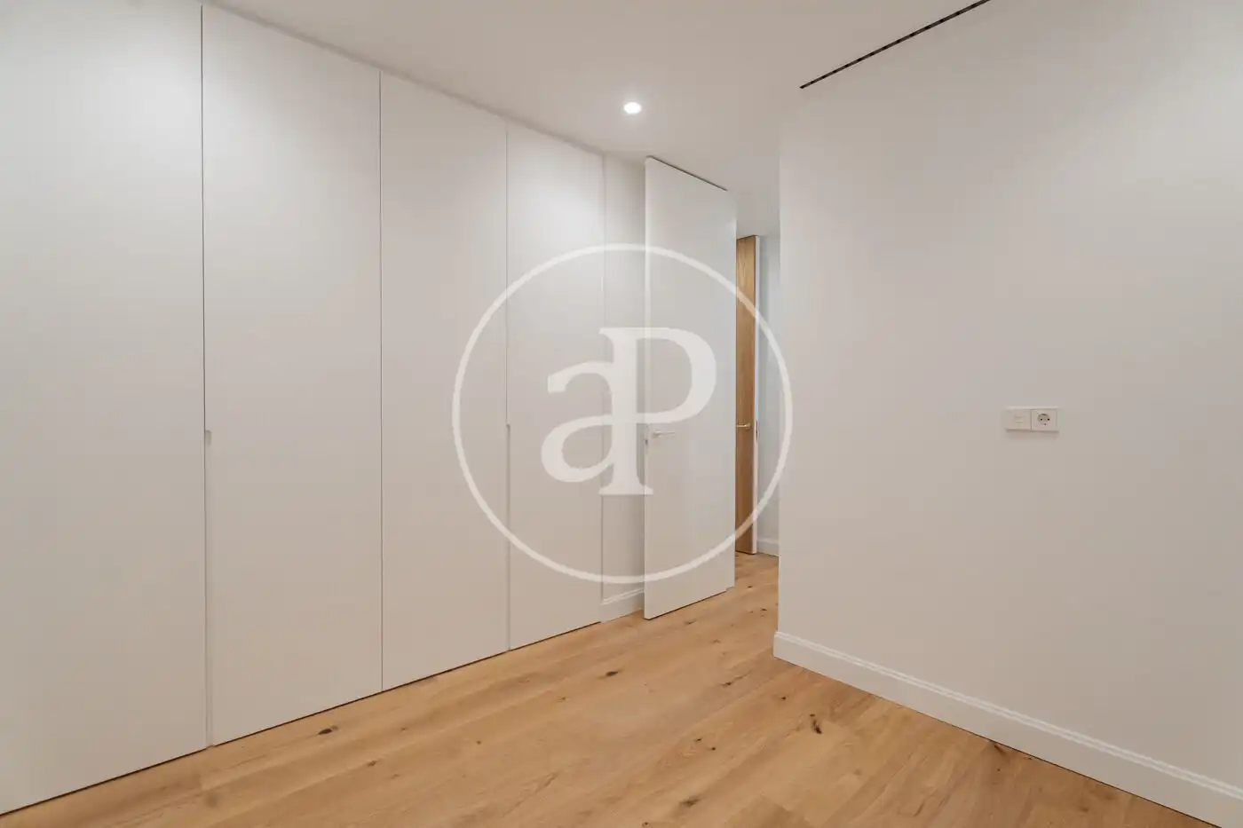 Flat for sale in Madrid  with Air Conditioner, Heating and Terrace