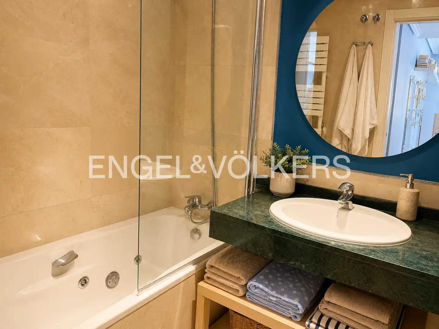 Baño de Piso en venta en Madrid con Aire acondicionado, Calefacción y Terraza