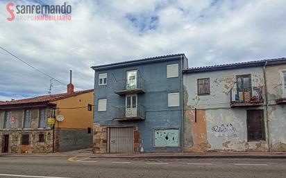 Vista exterior de Pis en venda en Torrelavega  amb Balcó