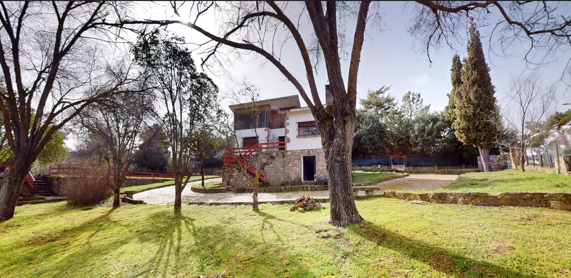 Vista exterior de Casa o chalet en venta en Robledo de Chavela con Calefacción, Jardín privado y Terraza