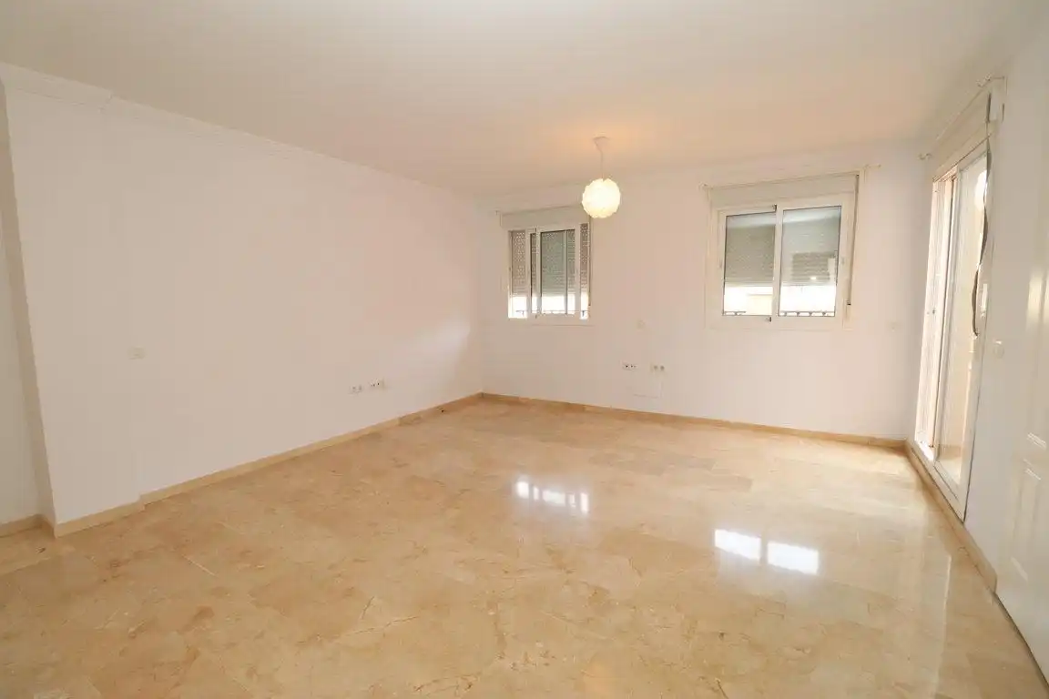 Sala d'estar de Àtic de lloguer en Alhaurín El Grande amb Terrassa