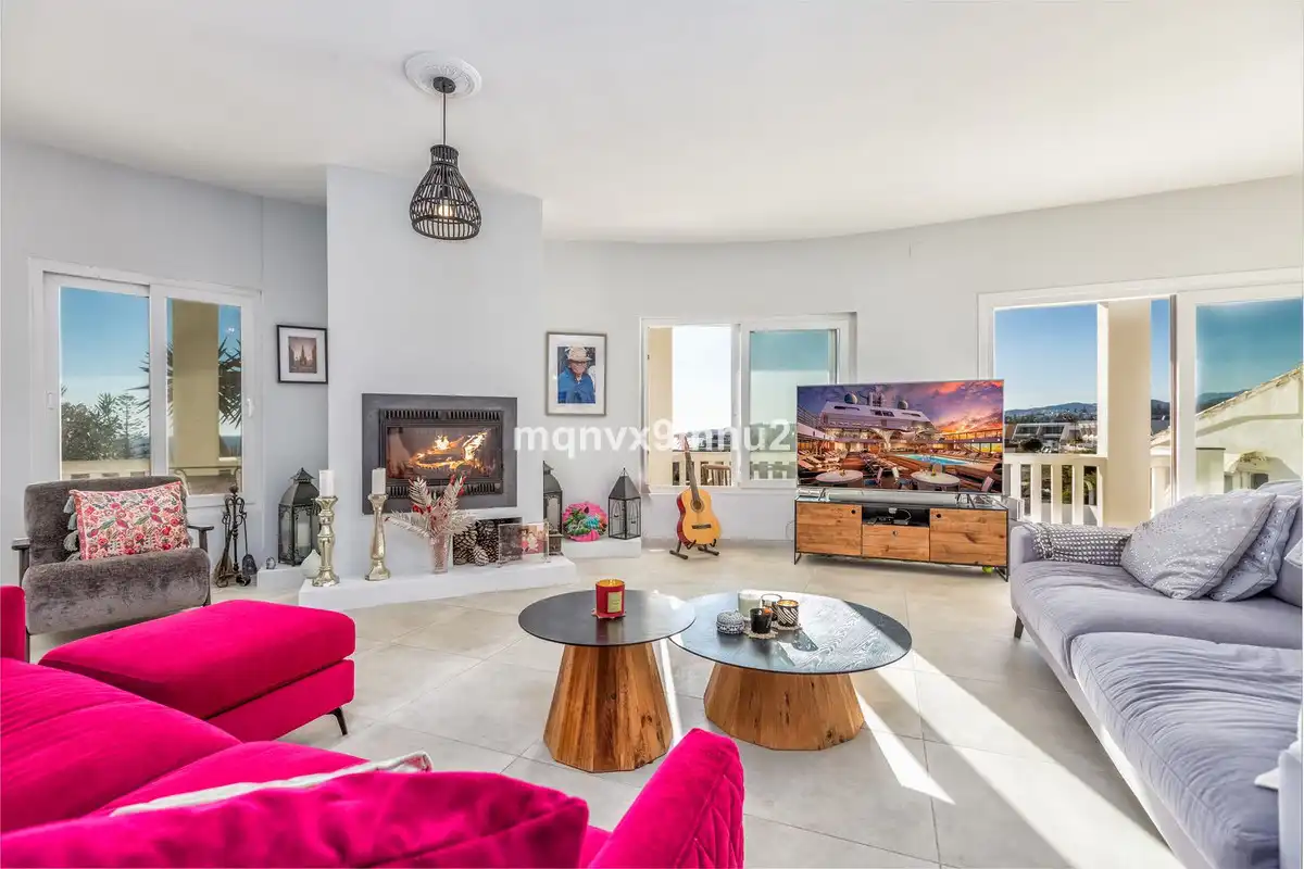 Sala de estar de Casa o chalet en venta en Mijas con Aire acondicionado, Calefacción y Jardín privado