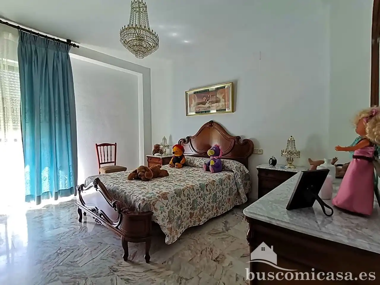 Dormitori de Casa o xalet en venda en Linares amb Terrassa i Balcó