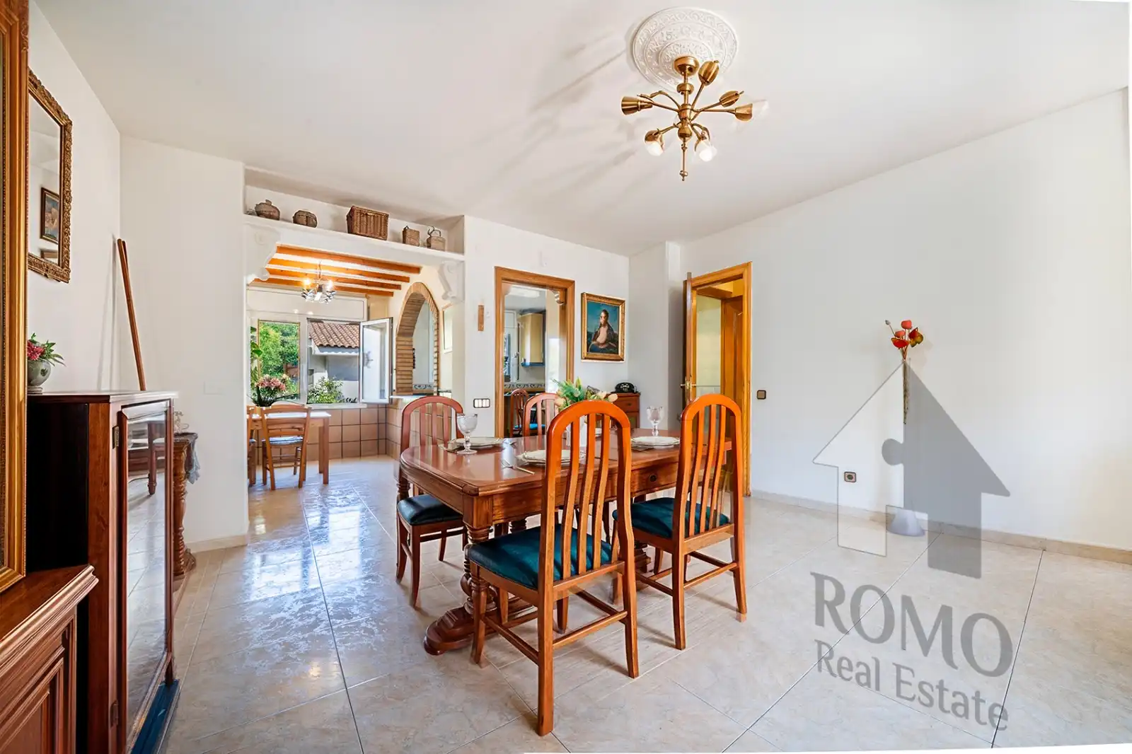 Comedor de Casa adosada en venta en Santa Perpètua de Mogoda con Calefacción y Trastero