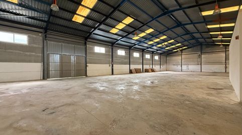 ¡Gran oportunidad de inversión! Nave industrial en Manuel (Valencia)  Se vende excelente nave industrial ubicada en Polígono