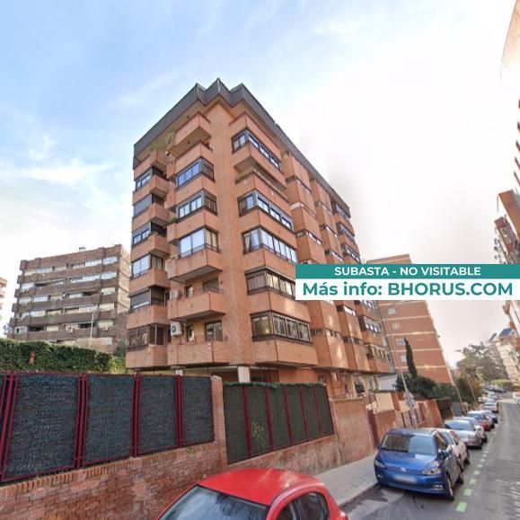 Flat for sale in  Madrid Capital  with Swimming Pool