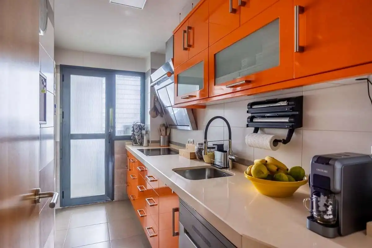 Kitchen of Flat for sale in Sevilla  with Air Conditioner, Heating and Storage room