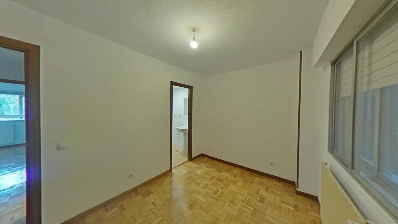 Dormitori de Pis en venda en Madrid amb Calefacció, Parquet i Terrassa