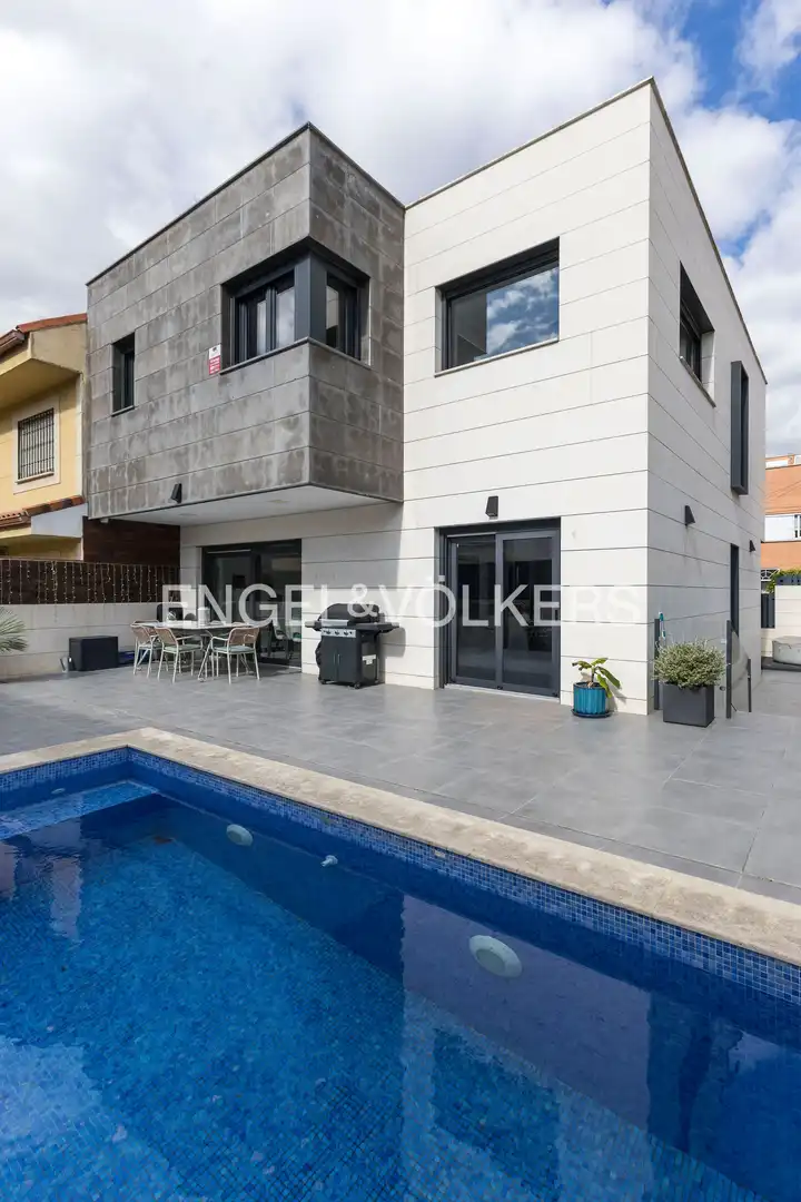 Casa o xalet de lloguer a Valdebebas - Valdefuentes