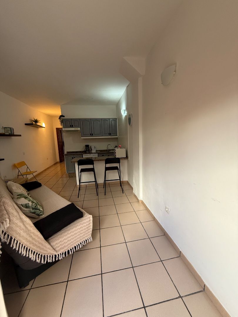 Cuina de Pis en venda en Adeje amb Moblat, Microones i TV