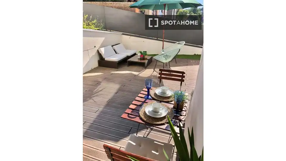 Terrassa de Pis de lloguer en Barcelona amb Aire condicionat, Calefacció i Moblat