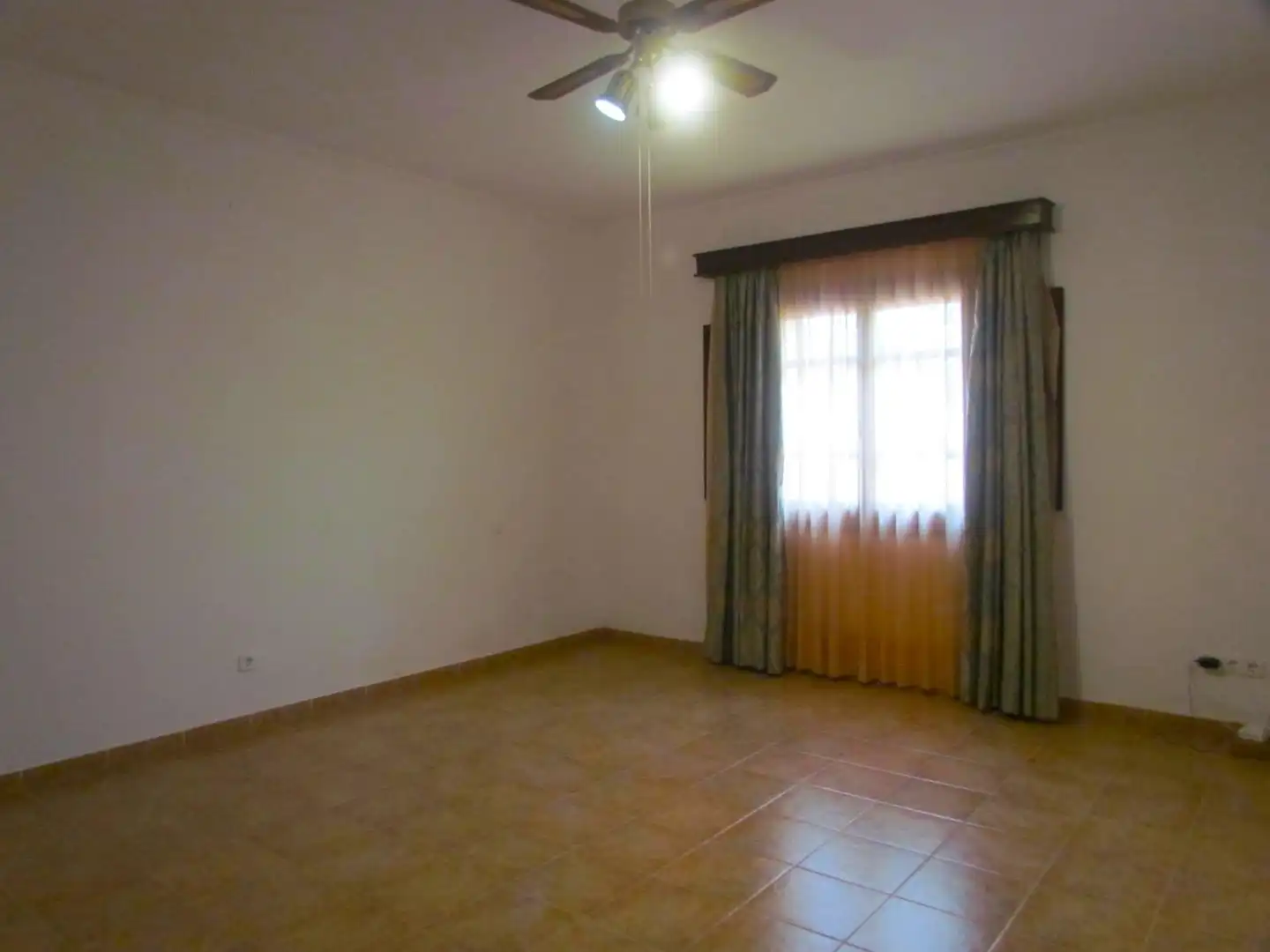 Habitación de Finca rústica de alquiler en Santa Eugènia con Aire acondicionado, Jardín privado y Terraza