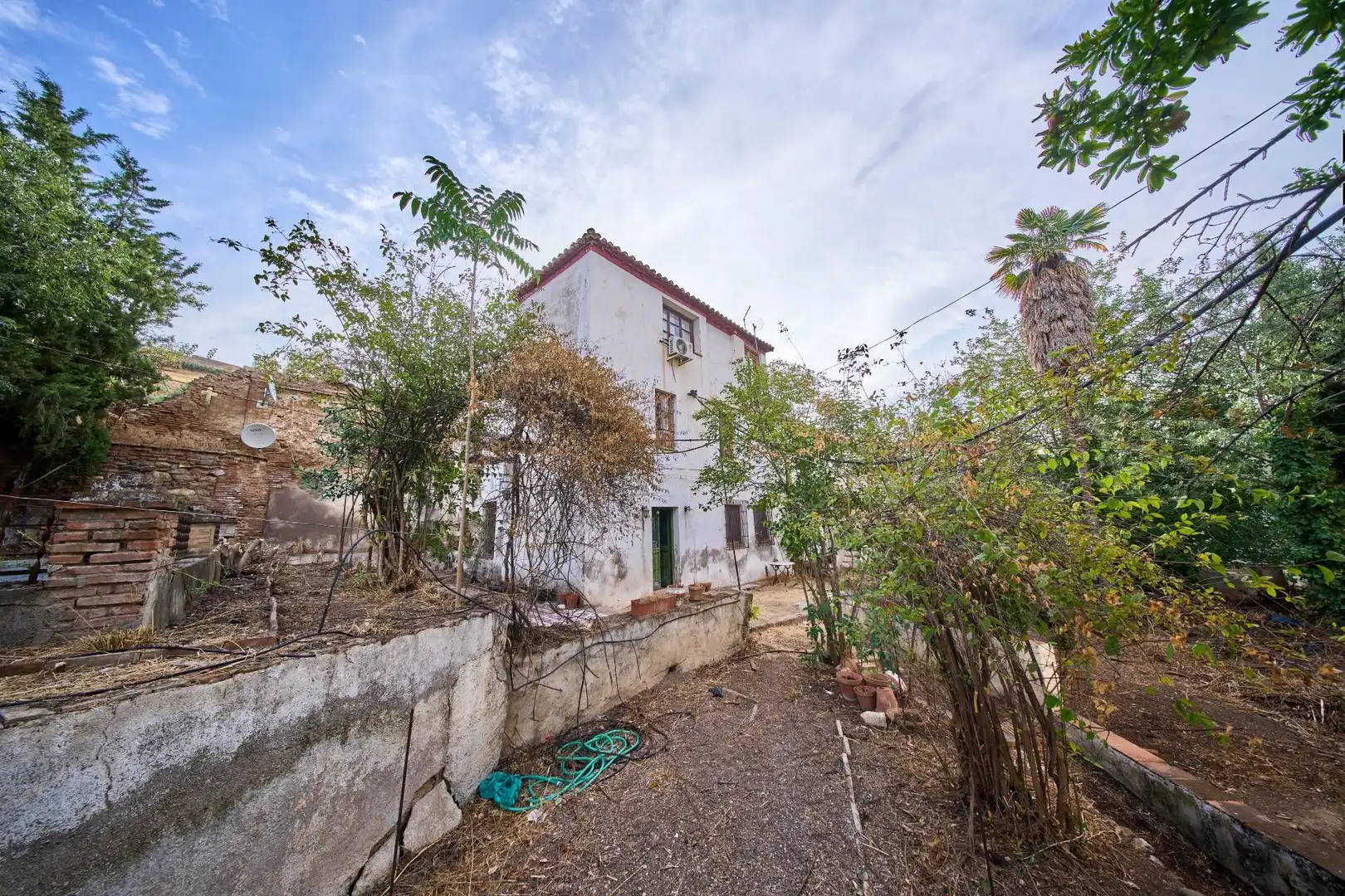 Vista exterior de Casa o chalet en venta en Granada con Jardín privado, Terraza y Piscina