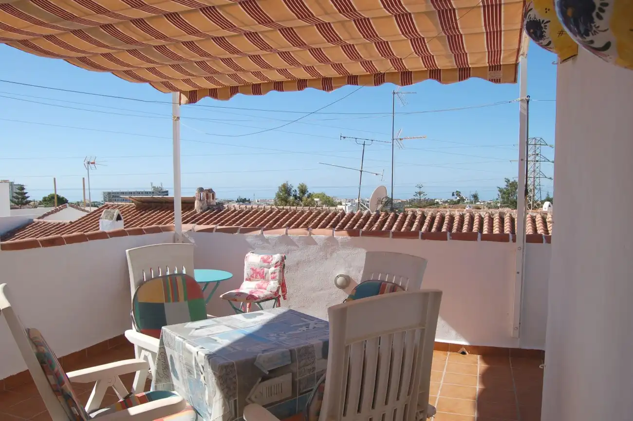 Terrasse von Einfamilien-Reihenhaus zum Verkauf in Nerja mit Klimaanlage, Heizung und Terrasse