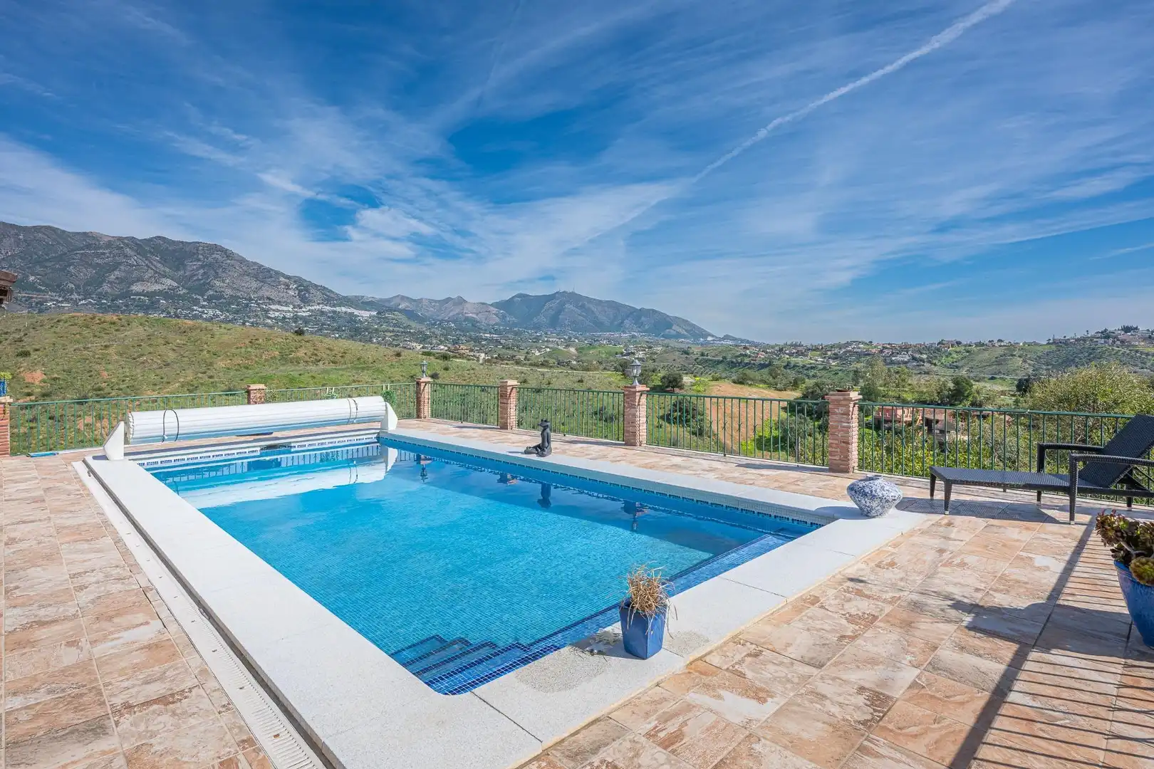 Piscina de Casa o xalet en venda en Mijas amb Aire condicionat, Calefacció i Jardí privat