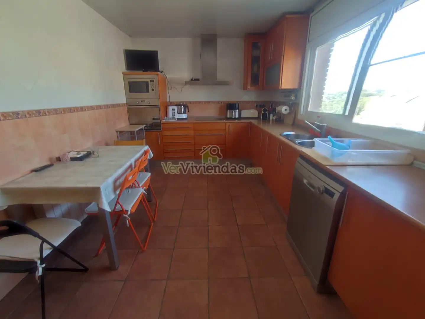 Cuina de Casa o xalet en venda en Vallirana amb Calefacció, Jardí privat i Terrassa